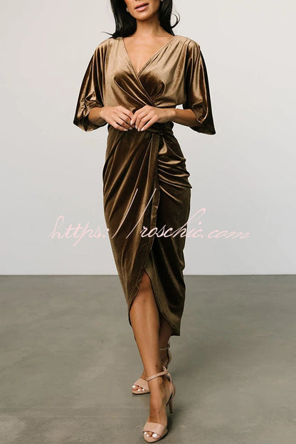 Classic Vintage & Enduringly Stylish Dress