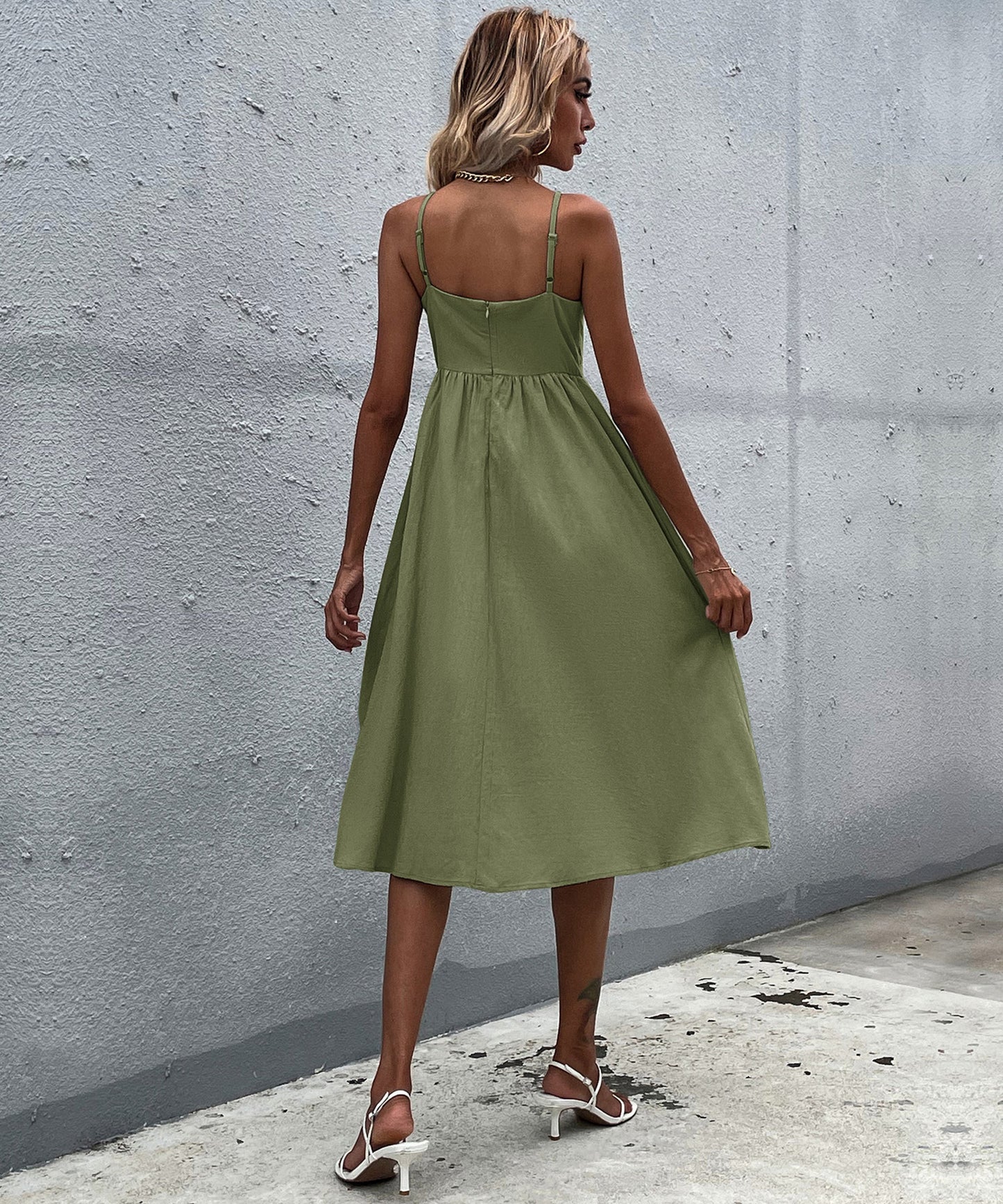 Classic Vintage Dress with a Flattering Fit