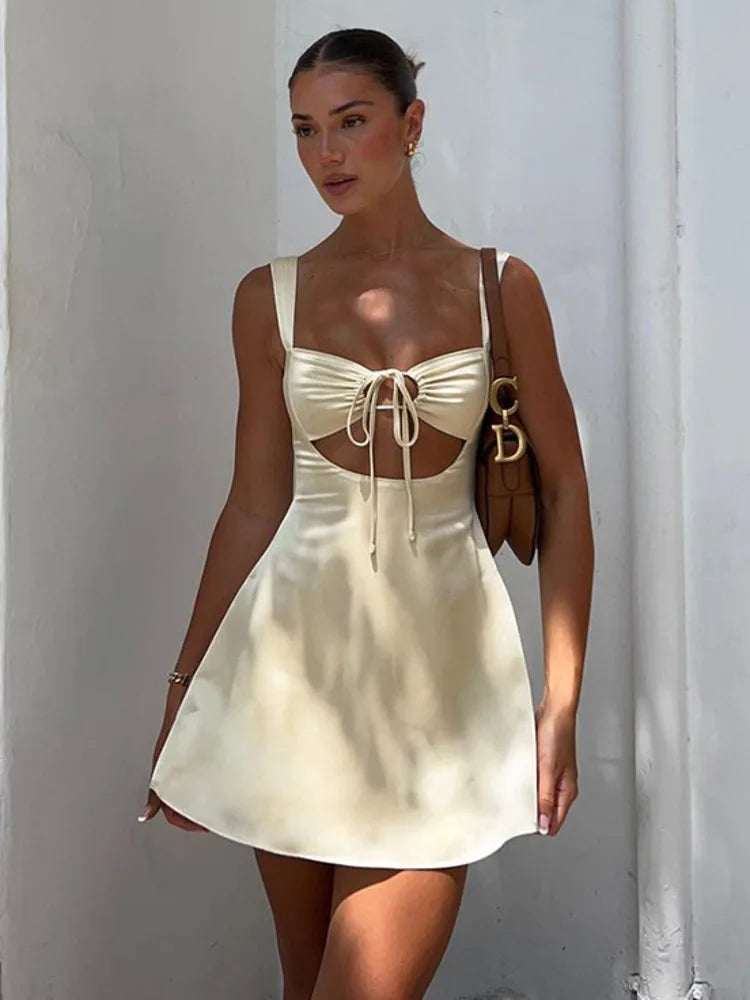 Gracefully Styled Dress for Any Occasion
