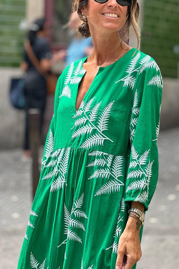 Sophisticated Dress with a Clean Classic Look