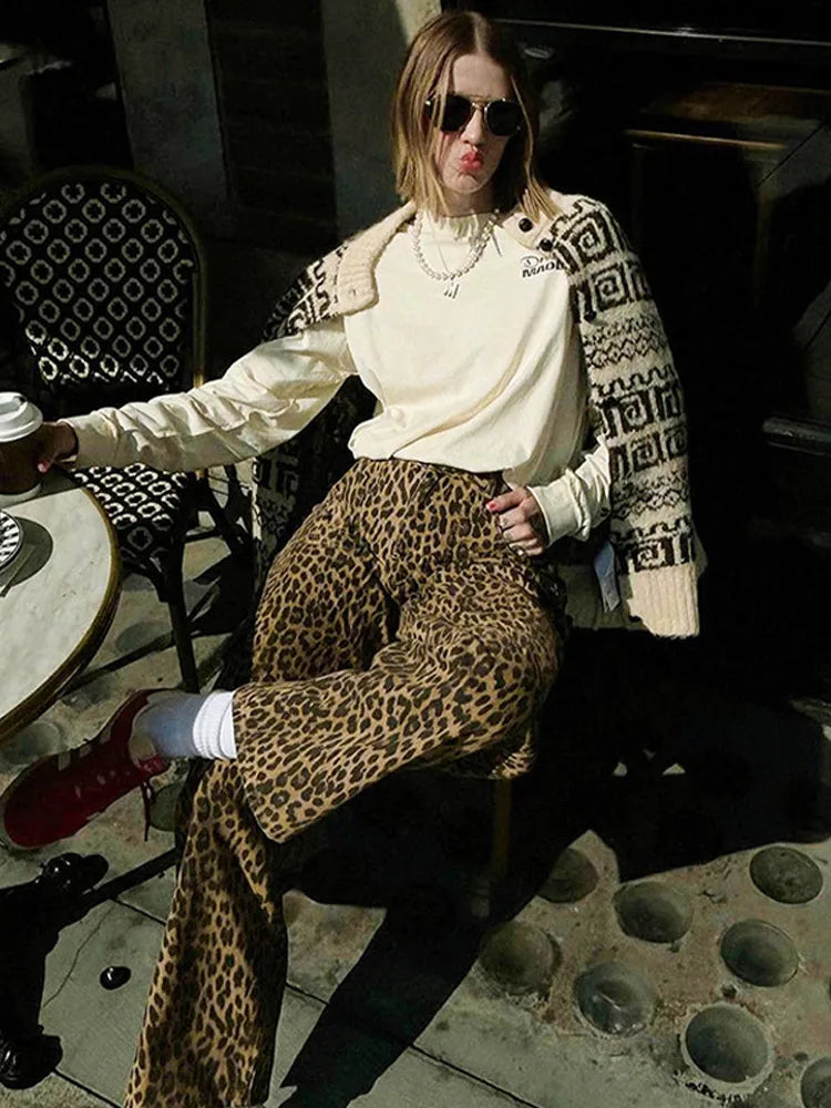 Sophisticated Pants with a Clean Classic Look