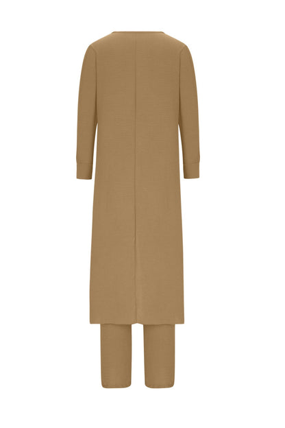Elegantly Styled Pants for Everyday Wear