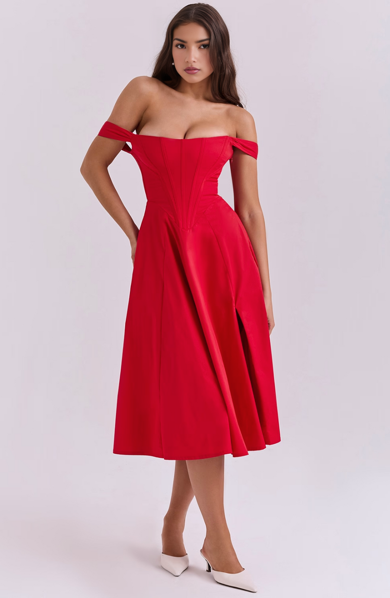 Beautifully Finished Dress in a Timeless Design