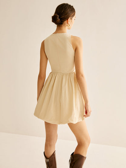 Sophisticated Dress with a Clean Classic Look