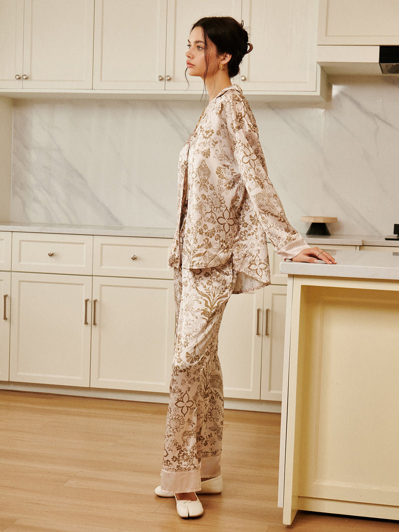 Sophisticated Pants with a Clean Classic Look