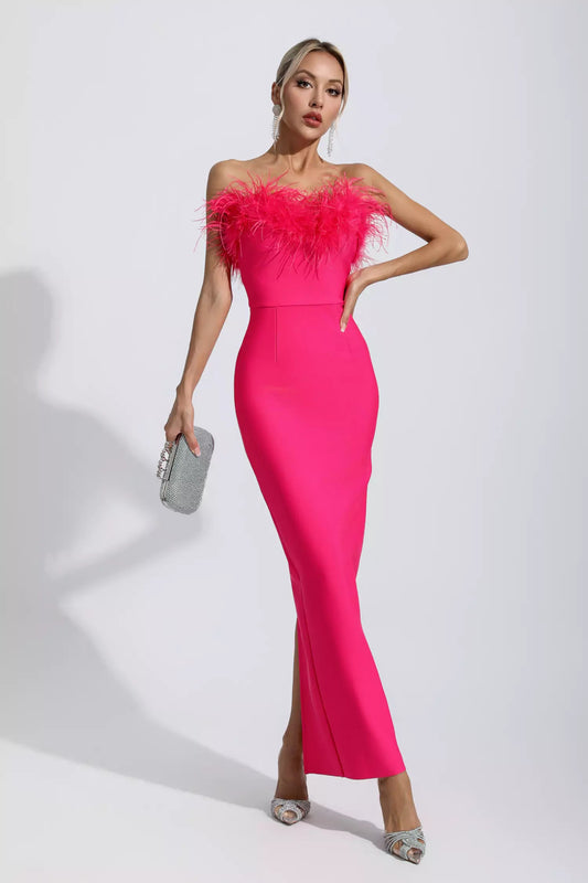 Beautifully Finished Dress in a Timeless Design