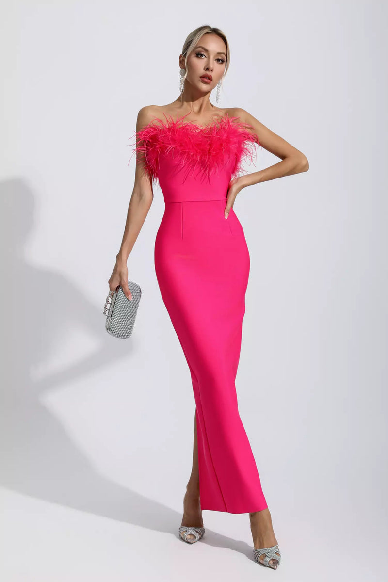 Beautifully Finished Dress in a Timeless Design