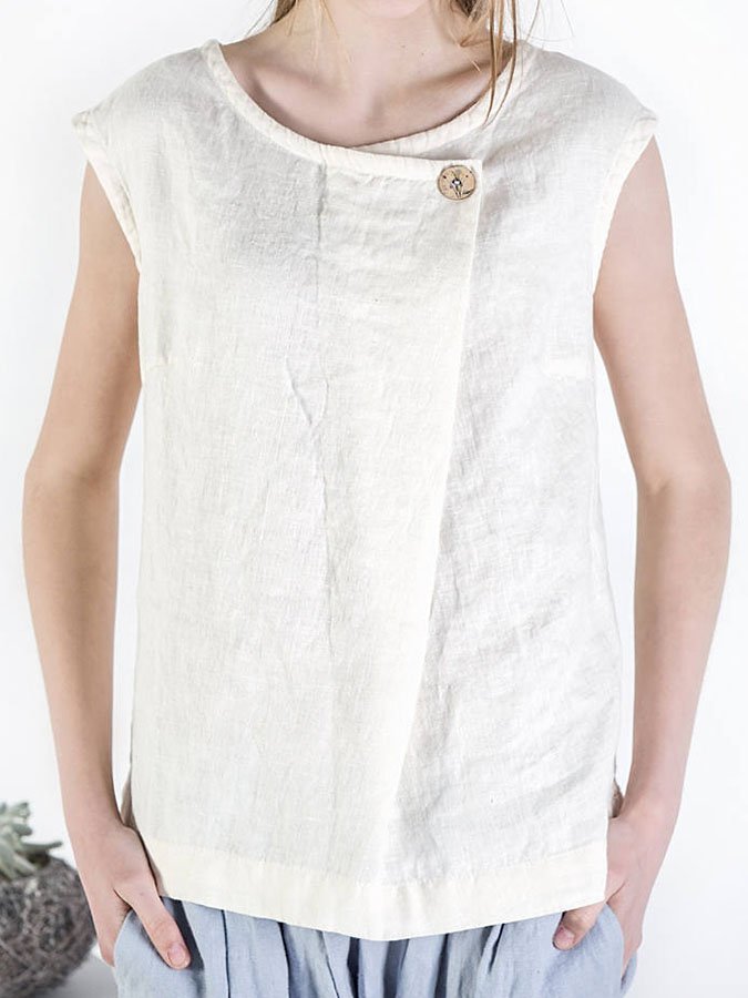 Well Tailored Top with a Graceful Silhouette