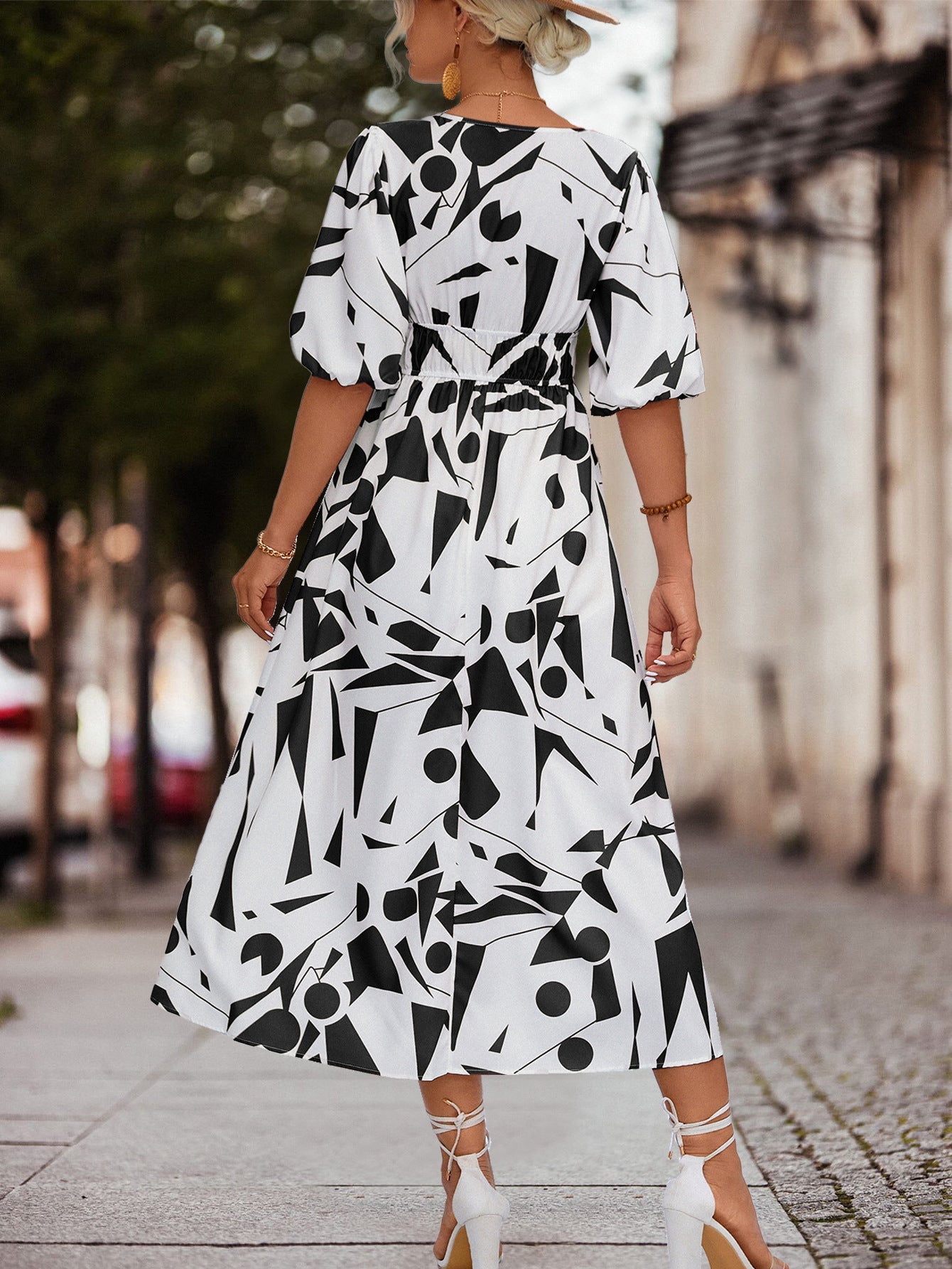 Gracefully Styled Dress for Any Occasion