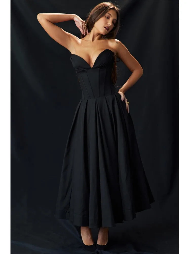 Effortlessly Elegant Dress with a Timeless Design