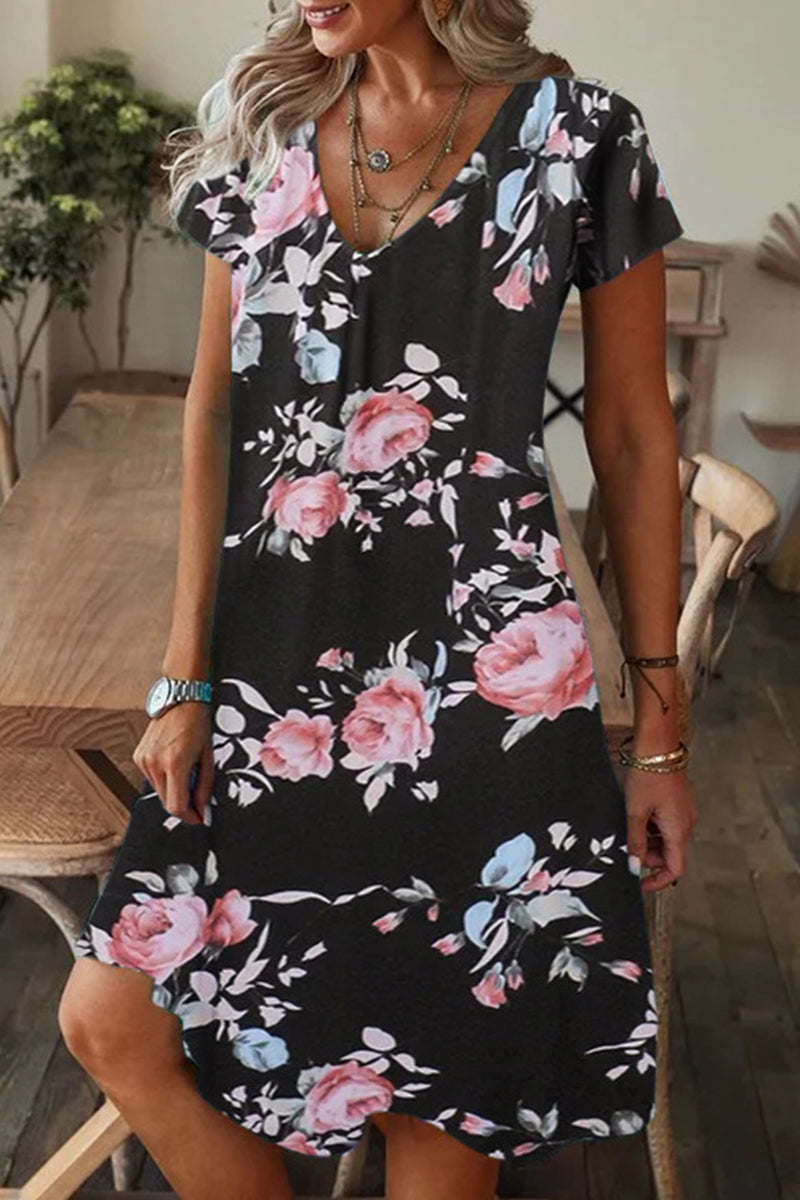 Beautifully Finished Dress in a Timeless Design