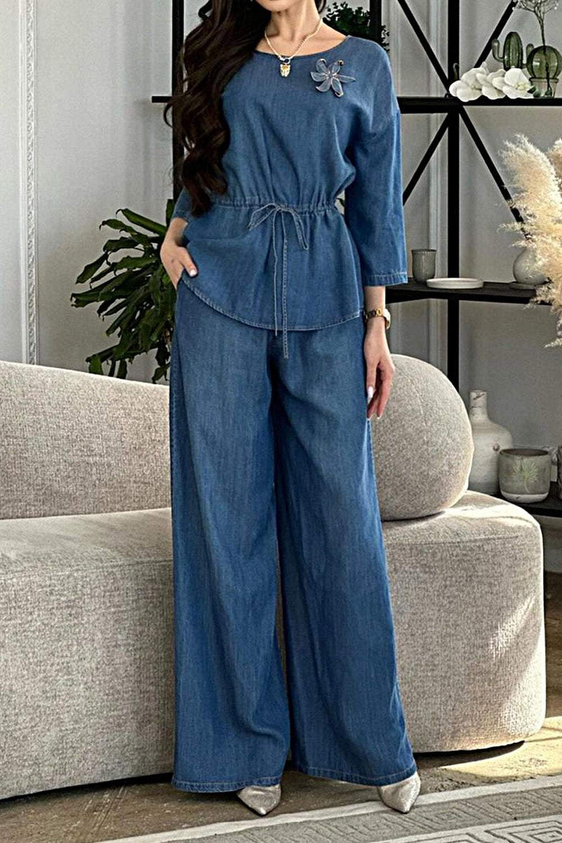 Classic Vintage Pants with a Flattering Fit
