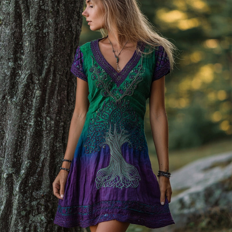 Beautifully Crafted Dress in a Classic Style