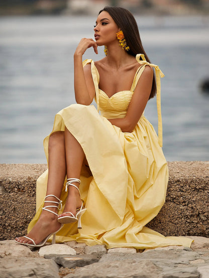 Effortlessly Elegant Dress with a Timeless Design