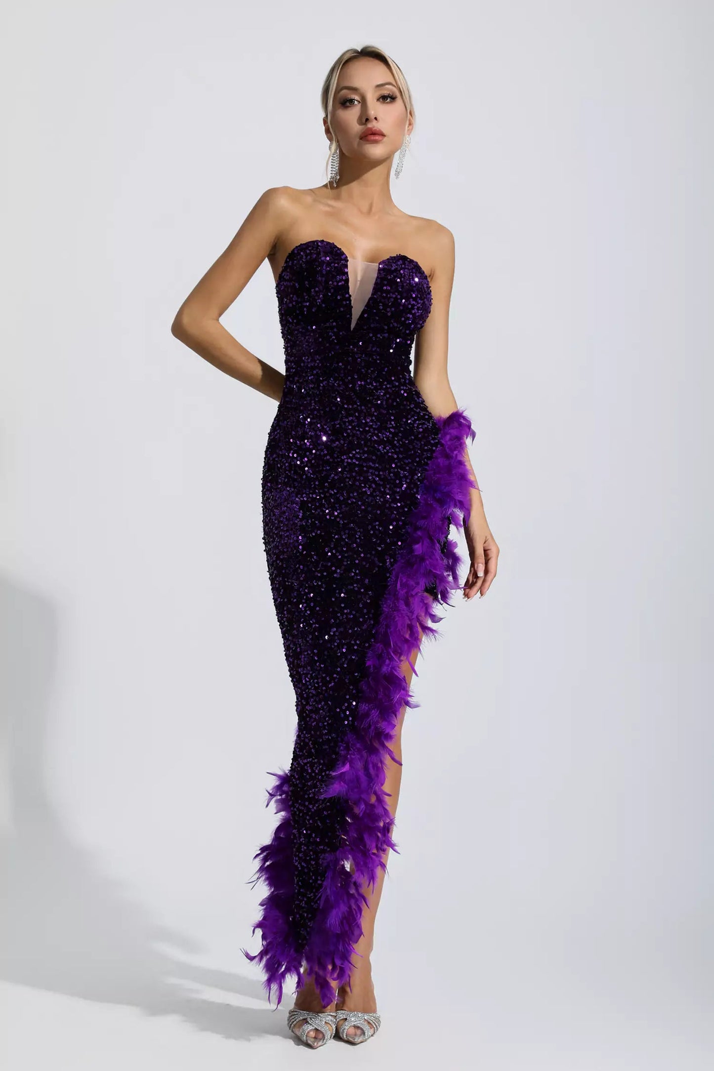Beautifully Crafted Dress in a Classic Style
