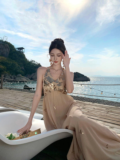Gracefully Styled Dress for Any Occasion