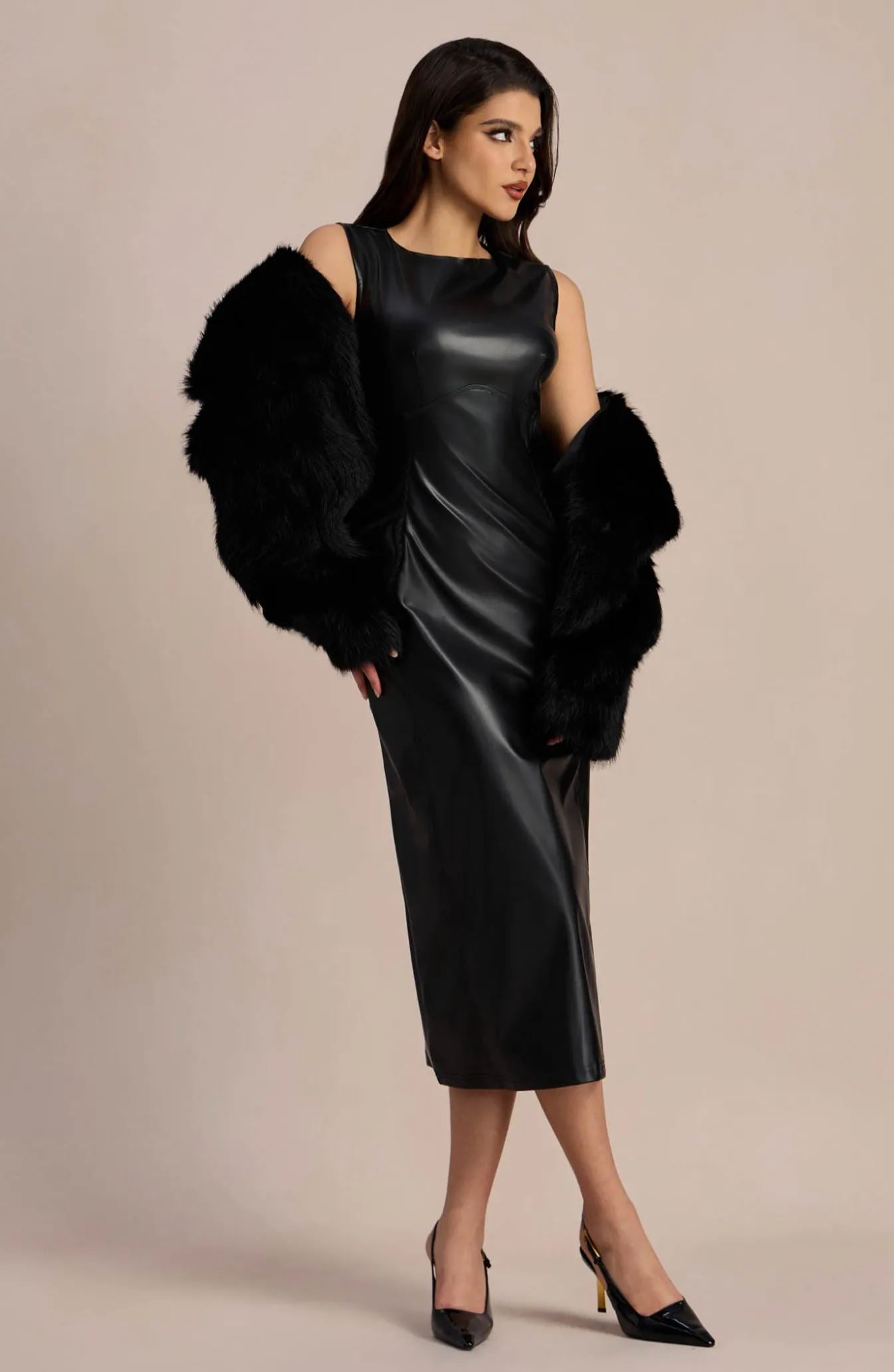 Effortlessly Elegant Dress with a Timeless Design