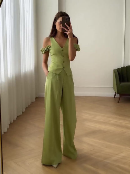 Beautifully Finished Pants in a Timeless Design