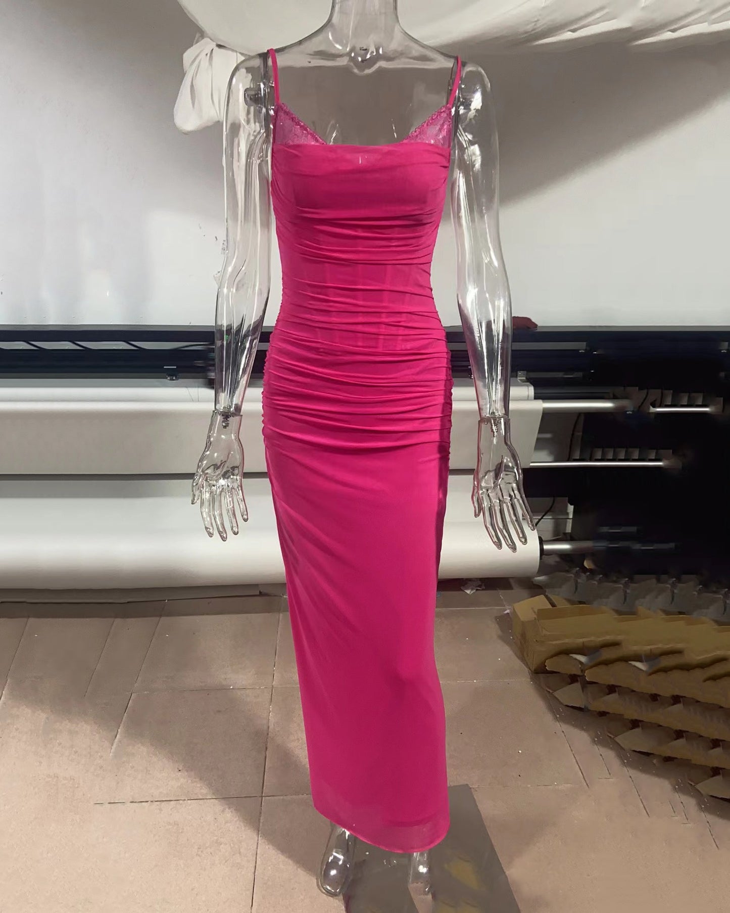 Well Tailored Dress with a Graceful Silhouette