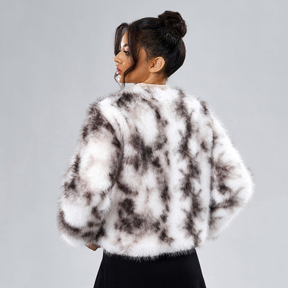 Well Tailored Coat with a Graceful Silhouette