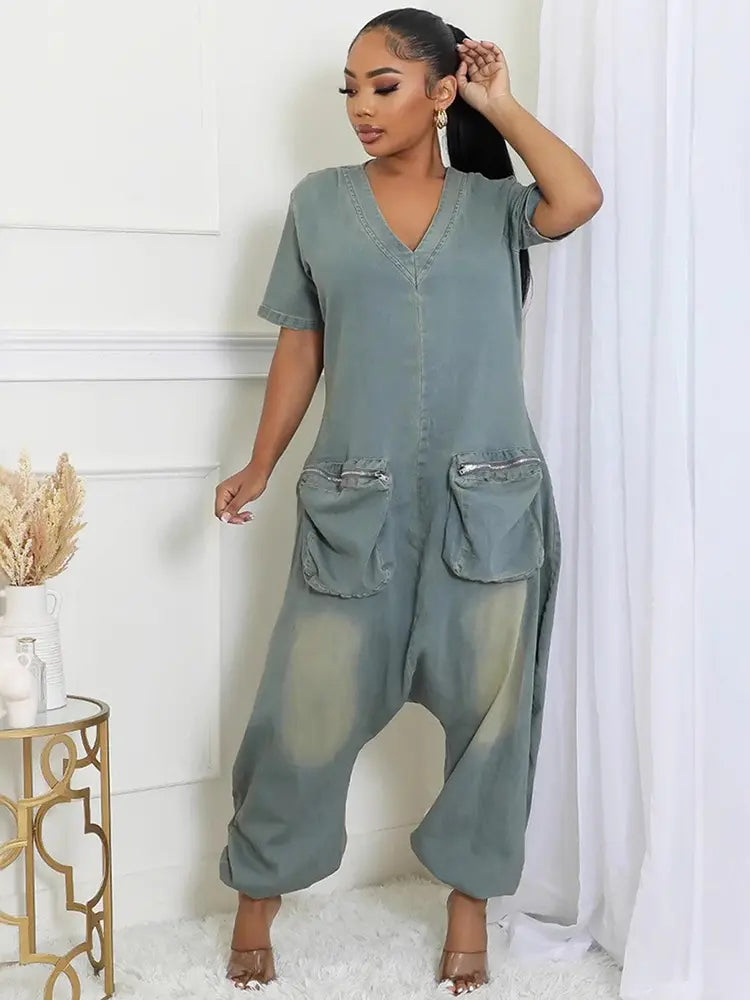 Effortlessly Elegant Garment with a Timeless Design