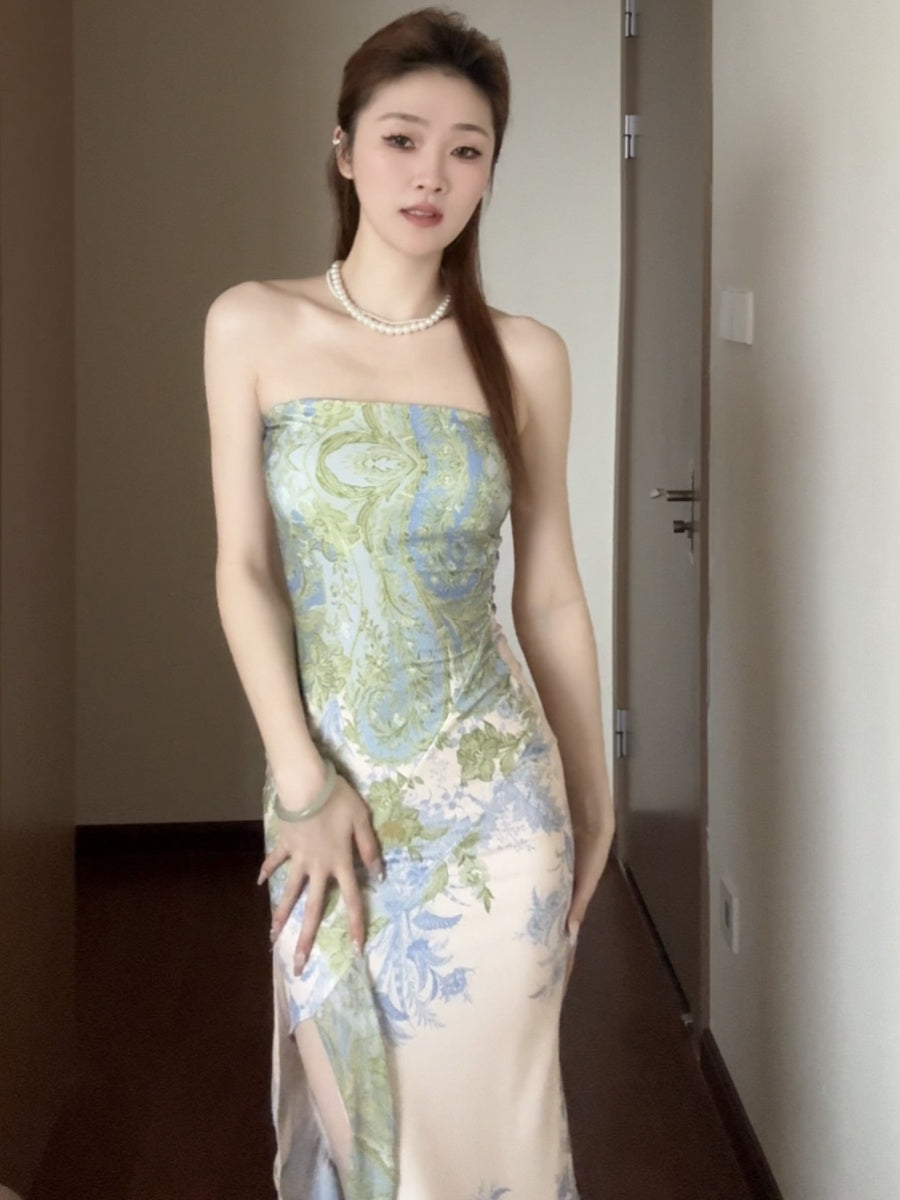 Effortlessly Elegant Dress with a Timeless Design