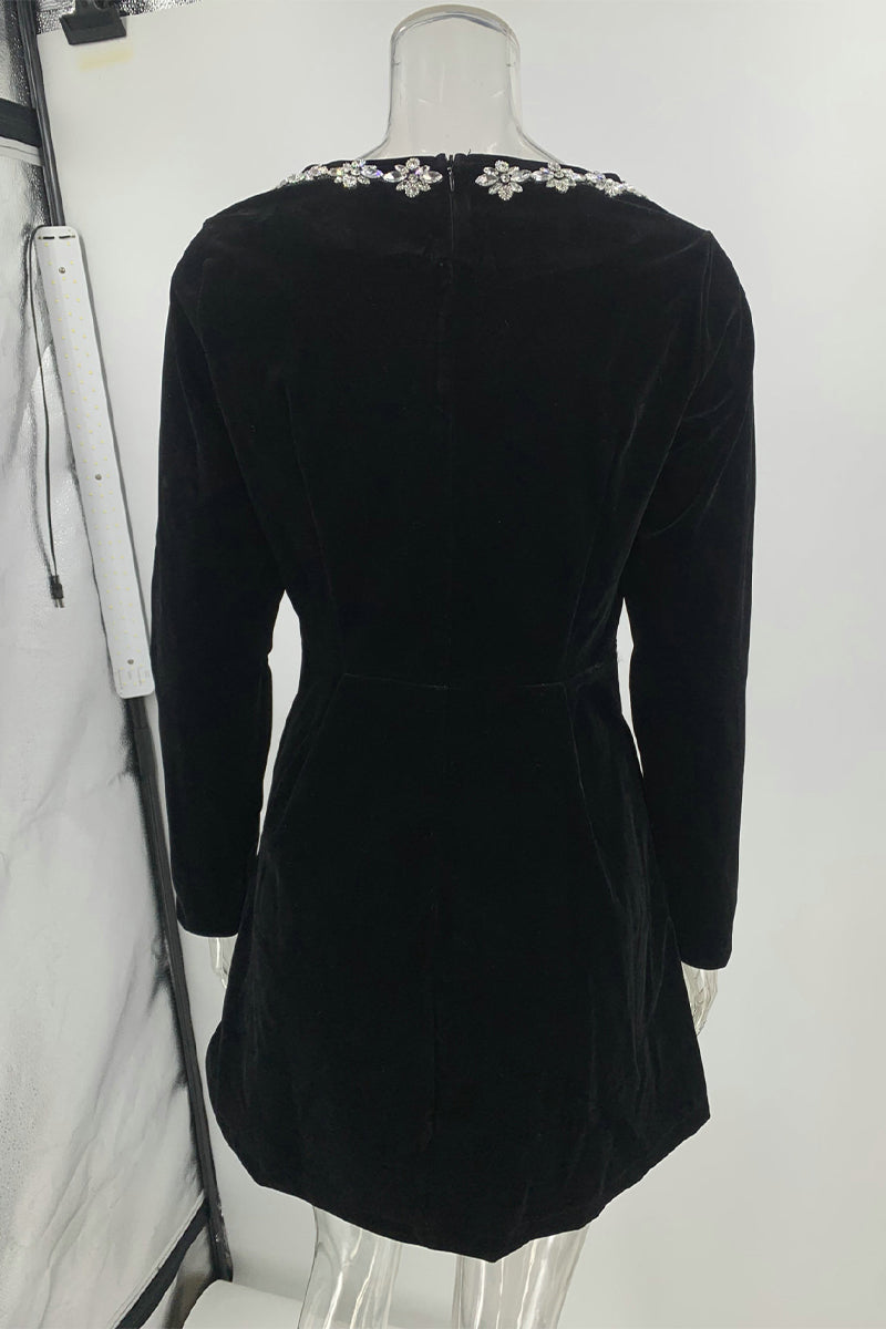Classic Vintage Dress with a Flattering Fit
