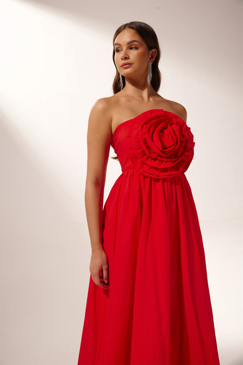 Sophisticated Dress with a Clean Classic Look