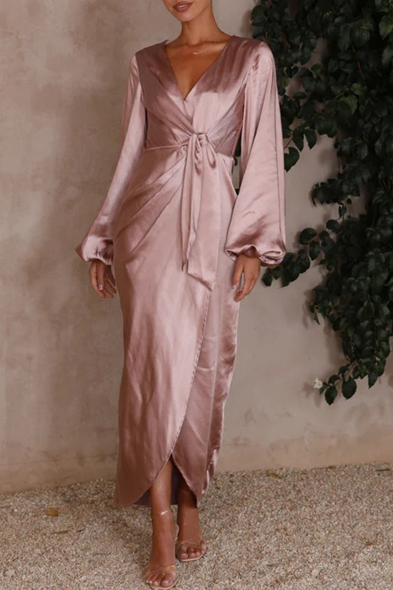 Well Tailored Dress with a Graceful Silhouette