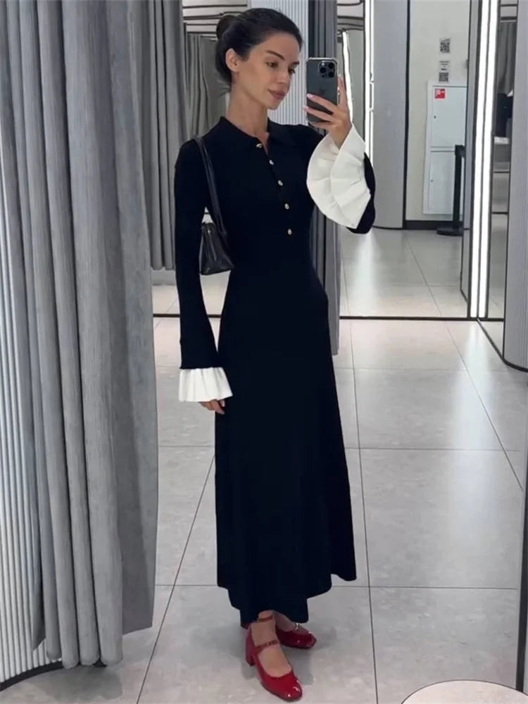 Classic Vintage Dress with a Flattering Fit
