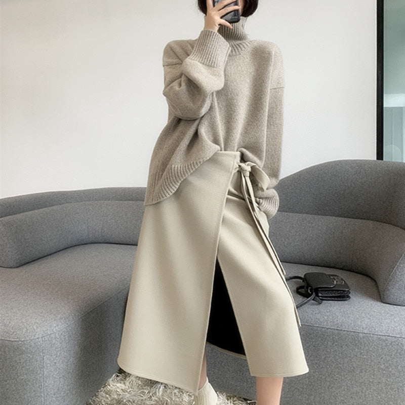 Well Tailored Sweater with a Graceful Silhouette