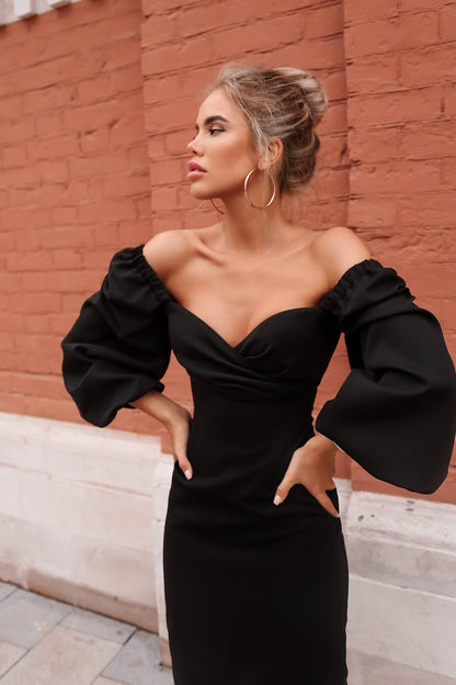 Classic Vintage & Enduringly Stylish Dress
