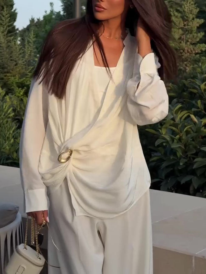 Classic Vintage Blouse with a Flattering Fit