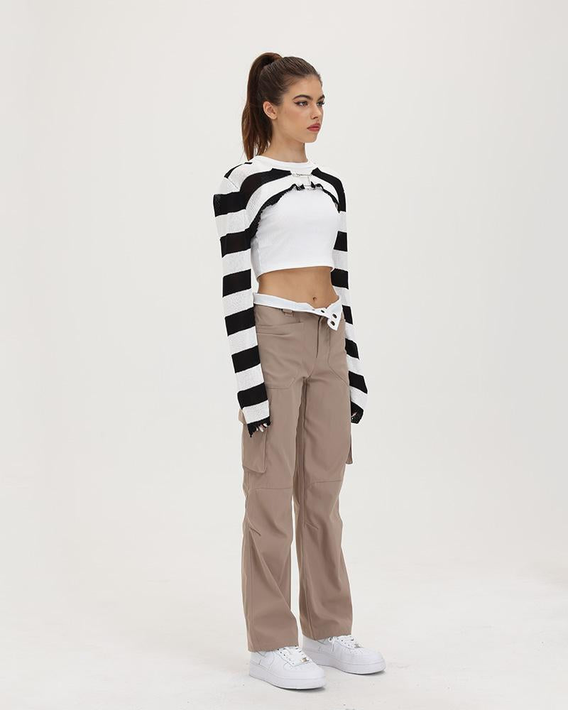 Effortlessly Elegant Pants with a Timeless Design