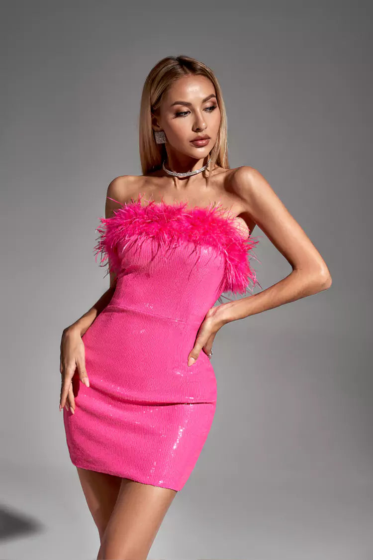 Well Tailored Dress with a Graceful Silhouette