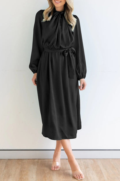 Well Tailored Dress with a Graceful Silhouette
