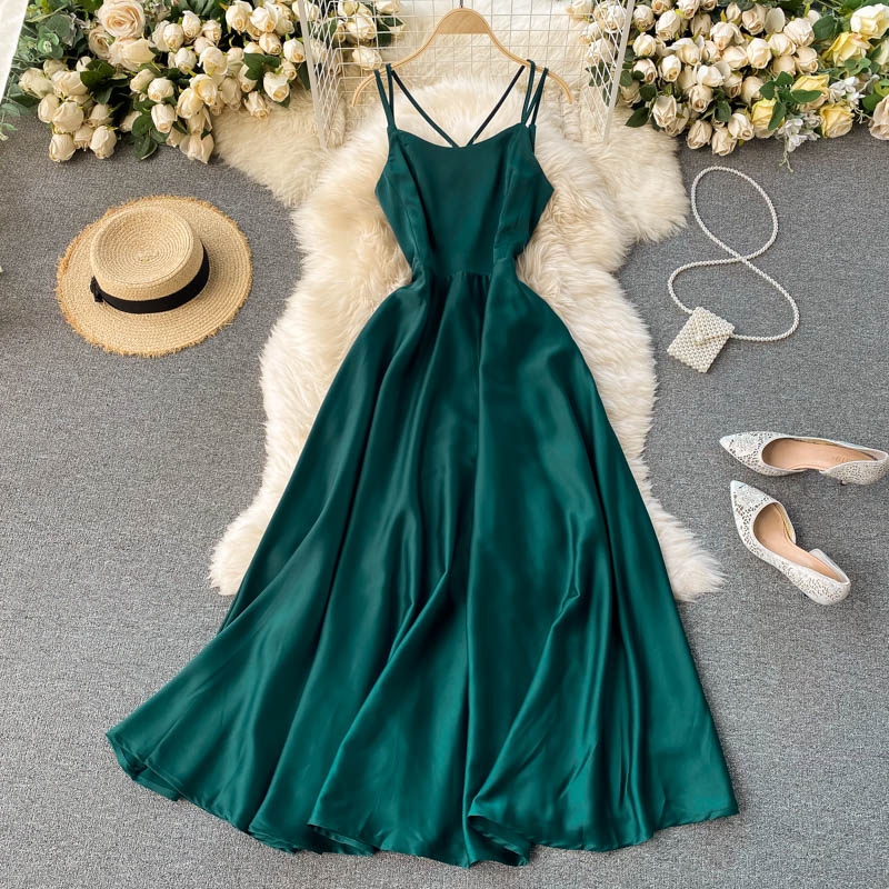 Gracefully Styled Dress for Any Occasion