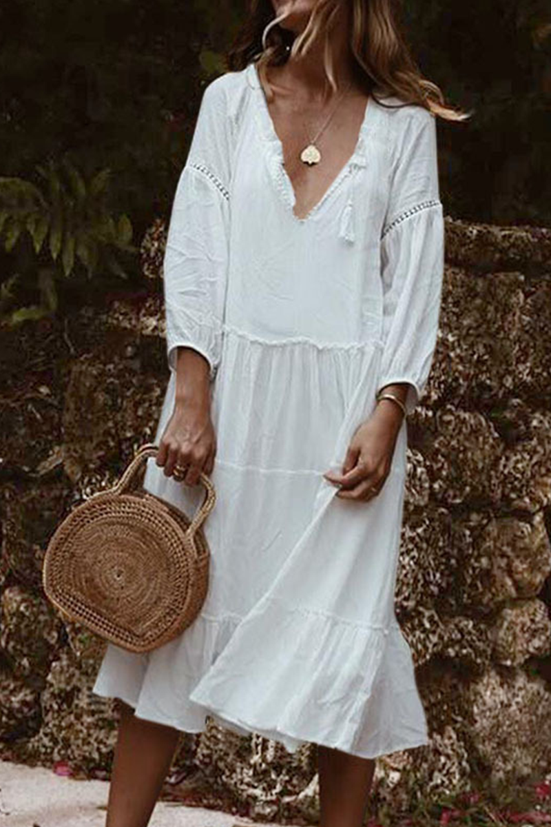 Effortlessly Elegant Dress with a Timeless Design
