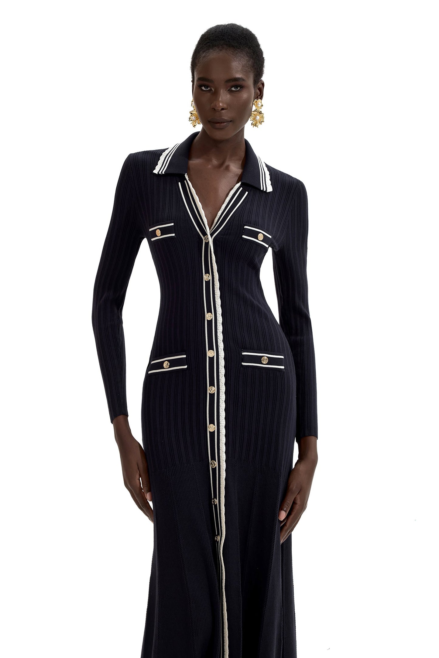 Beautifully Finished Dress in a Timeless Design