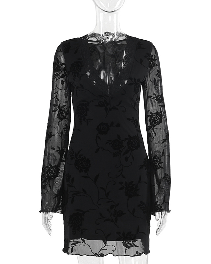 Well Tailored Dress with a Graceful Silhouette