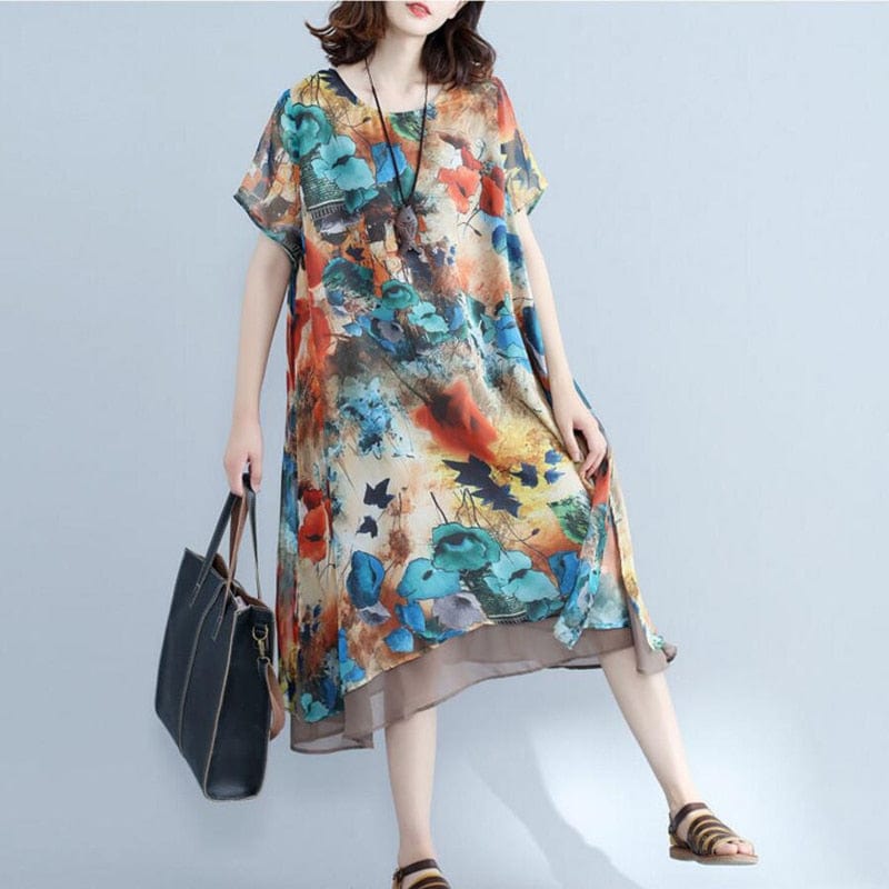 Beautifully Finished Dress in a Timeless Design