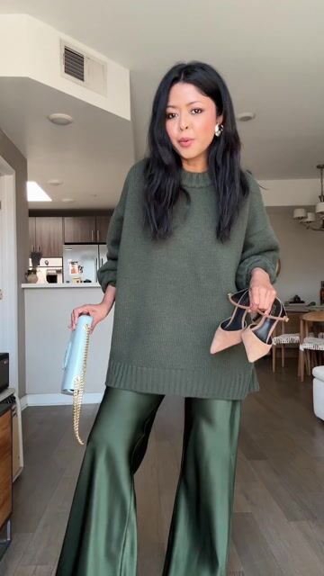 Beautifully Finished Sweater in a Timeless Design