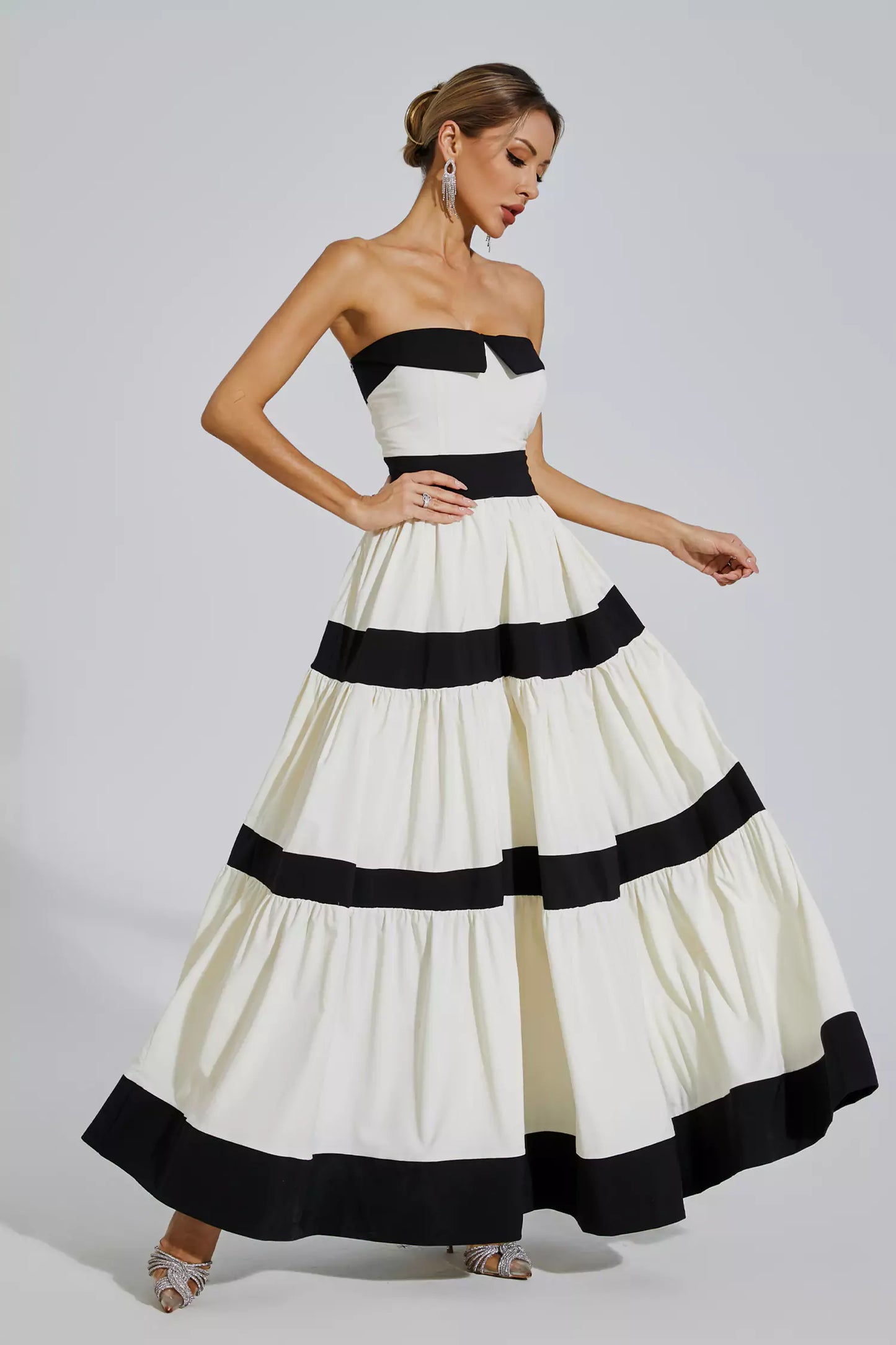 Beautifully Crafted Dress in a Classic Style
