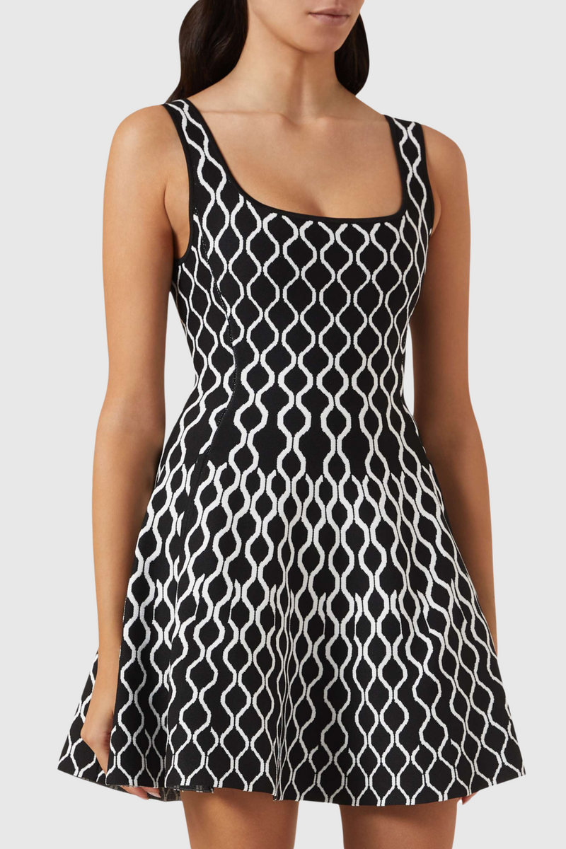 Classic Vintage Dress with a Flattering Fit
