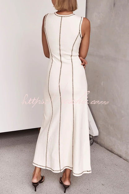 Sophisticated Dress with a Clean Classic Look