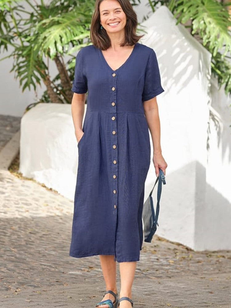 Well Tailored Dress with a Graceful Silhouette