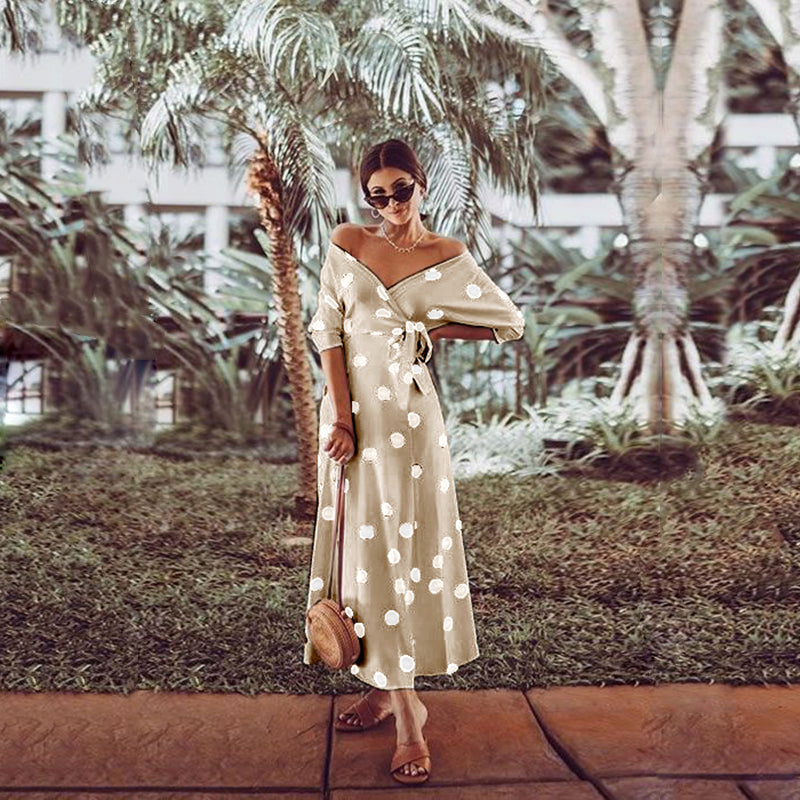 Well Tailored Dress with a Graceful Silhouette