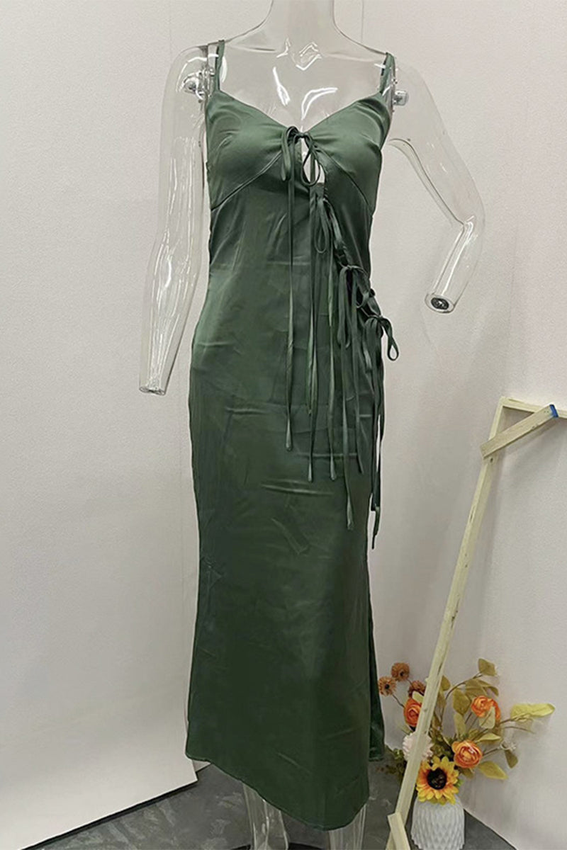 Beautifully Finished Dress in a Timeless Design