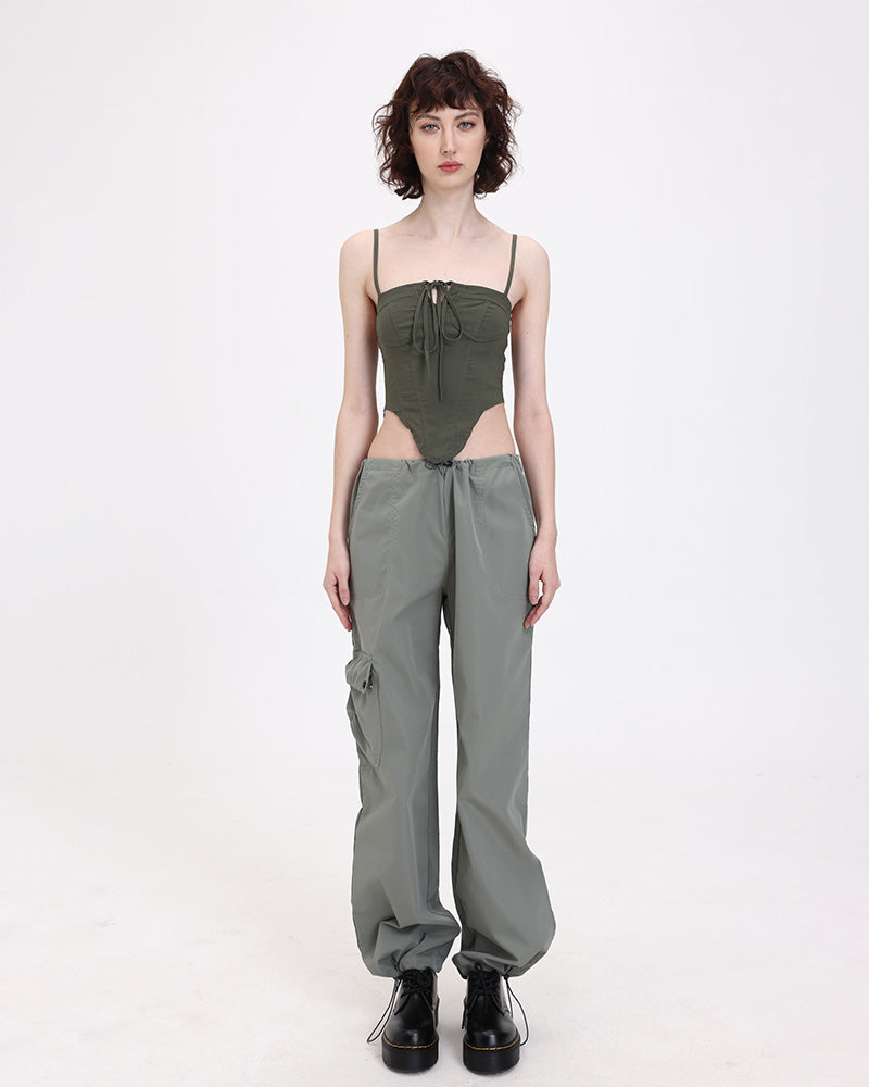 Well Tailored Pants with a Graceful Silhouette