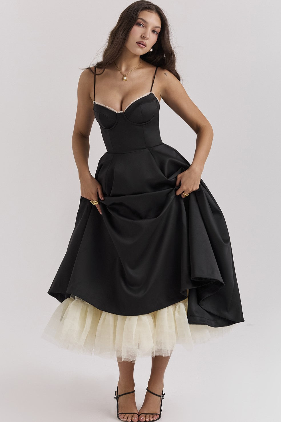 Classic Vintage Dress with a Flattering Fit